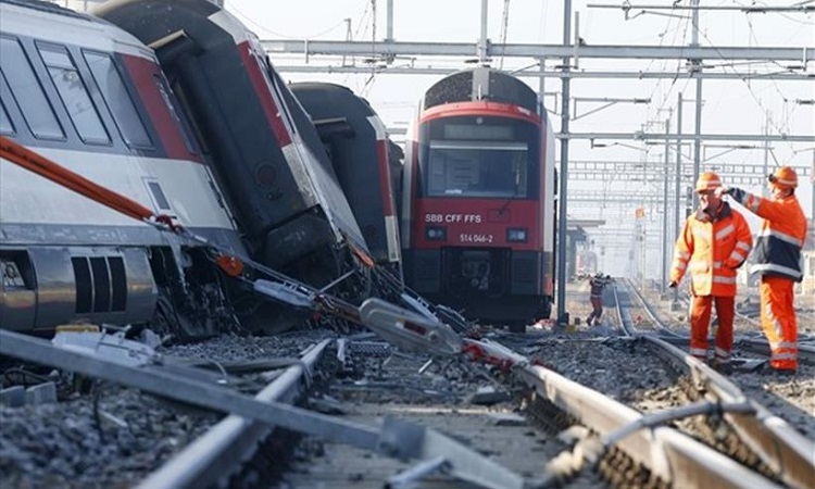 Σύγκρουση τρένων κοντά στην Βουδαπέστη- 19 τραυματίες από τους οποίους οι δύο σοβαρά