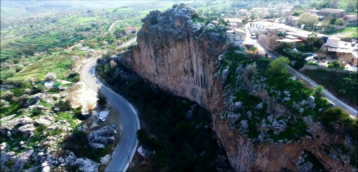 Που βρίσκονται τα «Μετέωρα της Κύπρου». Ο βράχος από τον οποίο γκρεμίστηκε μια γυναίκα που την απατούσε ο σύζυγος και η πέτρα που πλάκωσε το σατανά!