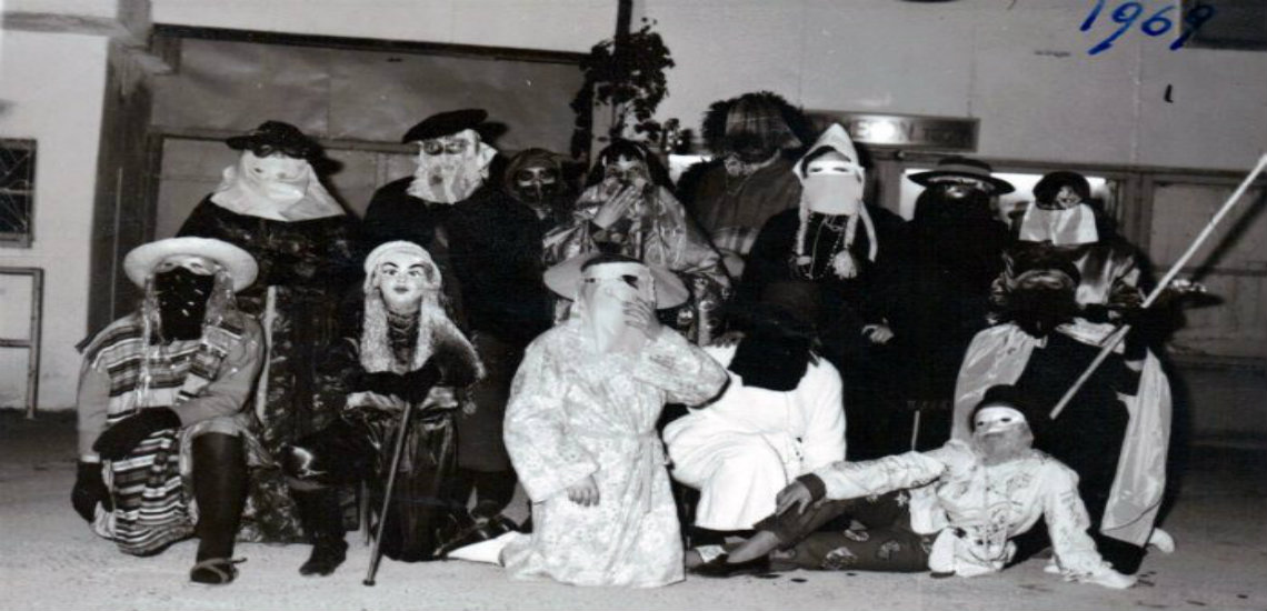 Που γινόταν η γιορτή των τρελών που οι κληρικοί ντύνονταν γυναίκες και ζώα! Στην Κύπρο ενέπνευσε τις «πελλόμασκες» του Καρναβαλιού