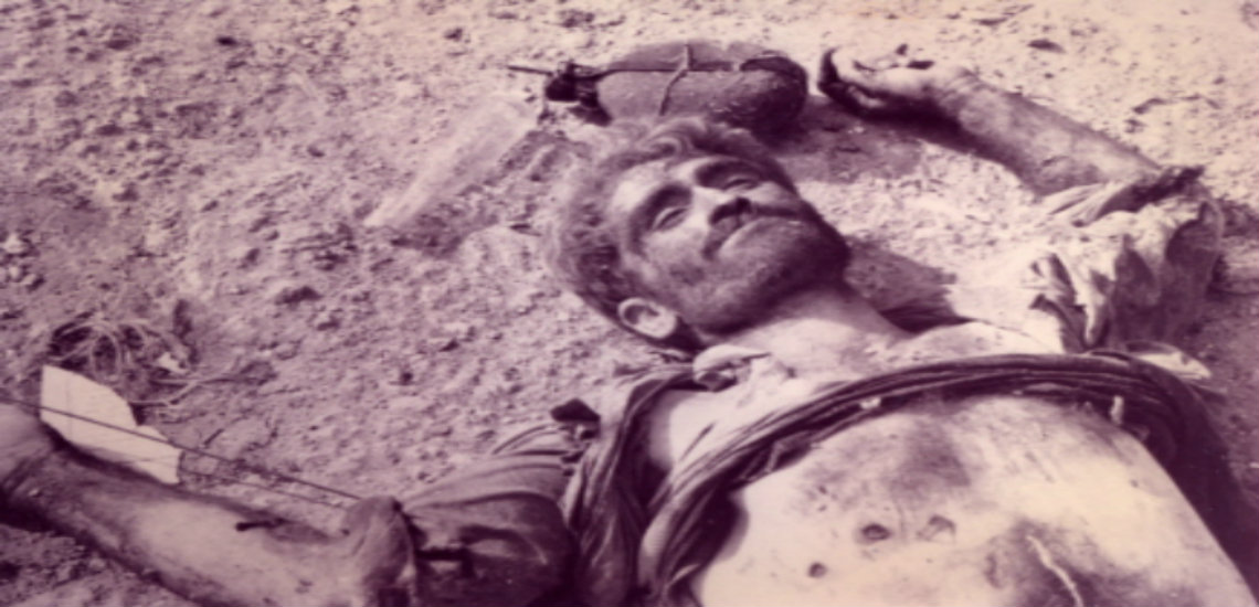 «Η σκυταλοδρομία θανάτου στο νέο χάνι της Γραβιάς». Η μάχη του Αχυρώνα στο Λιοπέτρι. Γιατί οι τέσσερις αγωνιστές βρέθηκαν νεκροί χωρίς παπούτσια