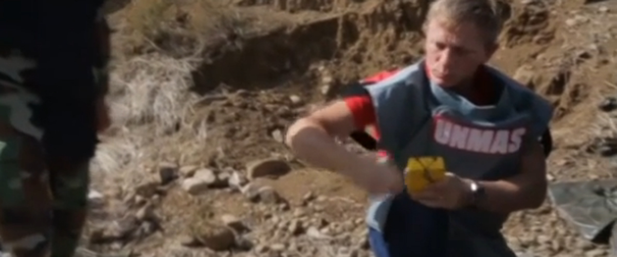 Δείτε τον… Τζέιμς Μποντ να κάνει ανατινάξεις επί κυπριακού εδάφους - VIDEO