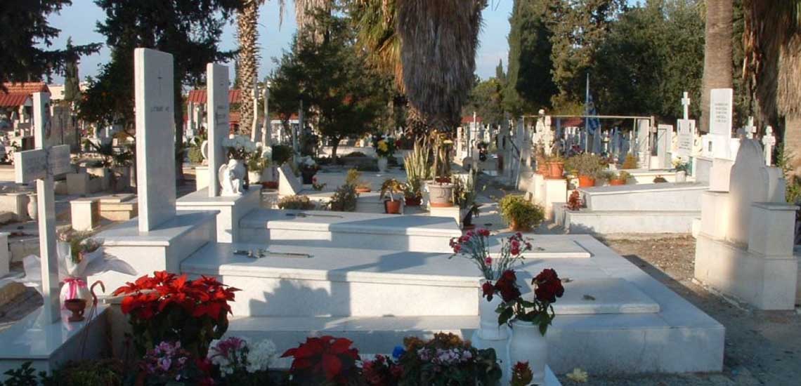 ΛΑΡΝΑΚΑ: Τουρκοκύπριος από τη Λεμεσό, λήπτης Ε.Ε.Ε. ο κατά συρροήν κλέφτης του νεκροταφείου