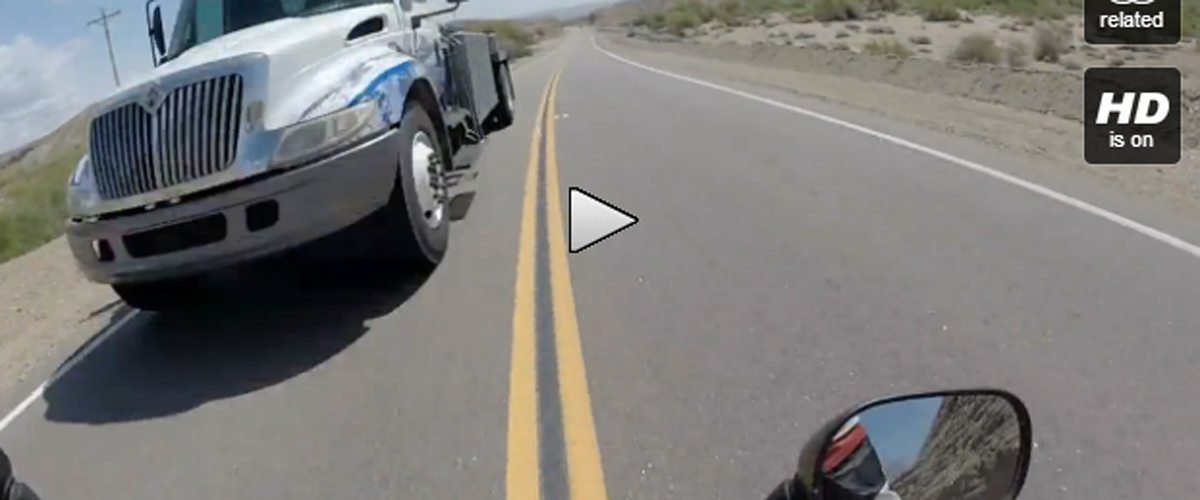 ΣΚΛΗΡΕΣ ΕΙΚΟΝΕΣ: Σακατεύτηκε! – Έπεσε με τη μηχανή πάνω σε φορτηγό! – VIDEO