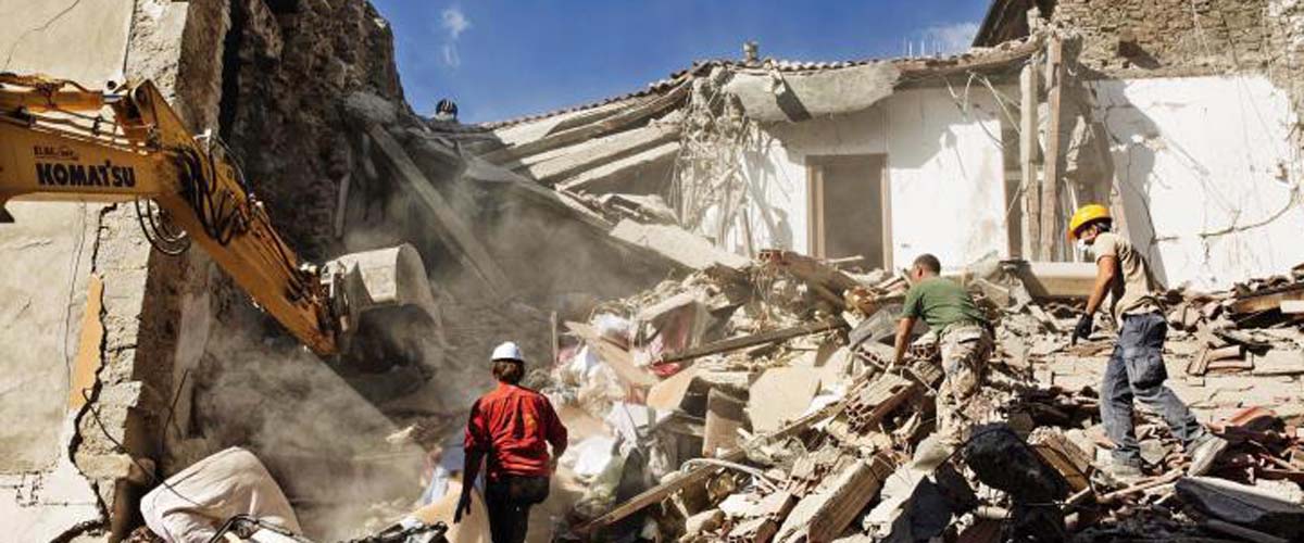 Η Ιταλία θρηνεί τα θύματα του σεισμού - Στους 291 οι νεκροί από το χτύπημα του Εγκέλαδου