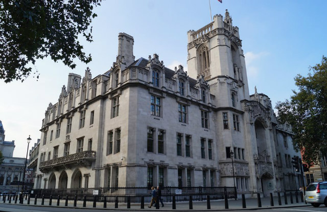 Το Βρετανικό Δικαστήριο συνεργάζεται μαζί με τις διωκτικές αρχές Η.Β ψευδοκράτους