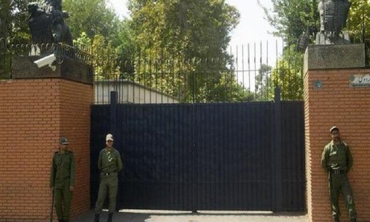 Λειτουργεί και πάλι η βρετανική πρεσβεία στο Ιράν, μετά από τέσσερα χρόνια