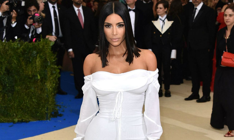 O νέος bodyguard της Kim Kardashian είναι πιο διαχυτικός από όσο πρέπει! VIDEO