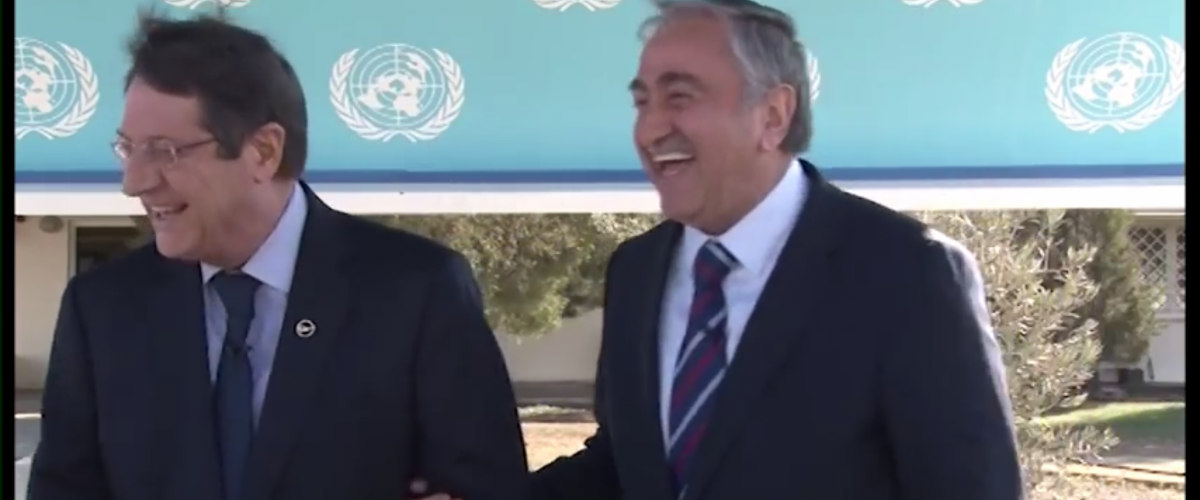 Ακιντζί σε Αναστασιάδη: «Θέλουμε δουλειά ρε κουμπάρε» - Δείτε τους δυο ηγέτες όπως δεν τους έχετε ξανά δει! (VIDEO)