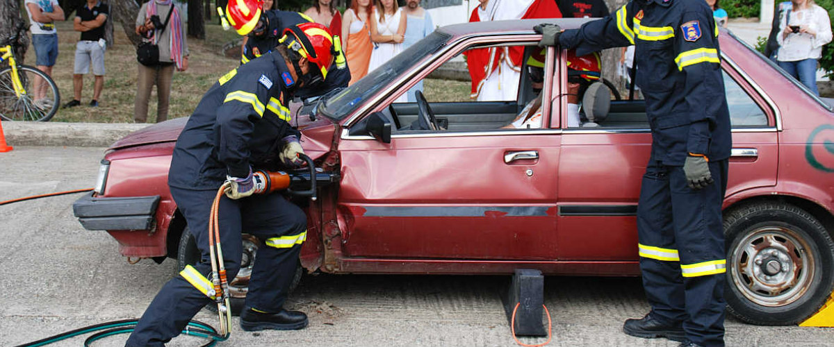 Τροχαίο ατύχημα στη Λεμεσό – Έσπευσε  η Πυροσβεστική για αποπαγίδευση τραυματία