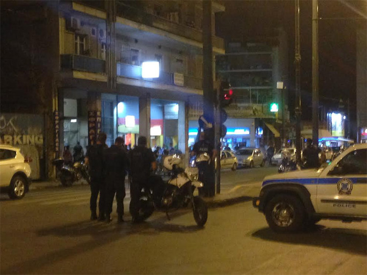 Αθήνα: Λήξη συναγερμού -  Συνελήφθη ο ένοπλος που απειλούσε να σκοτώσει τη φίλη του - VIDEO