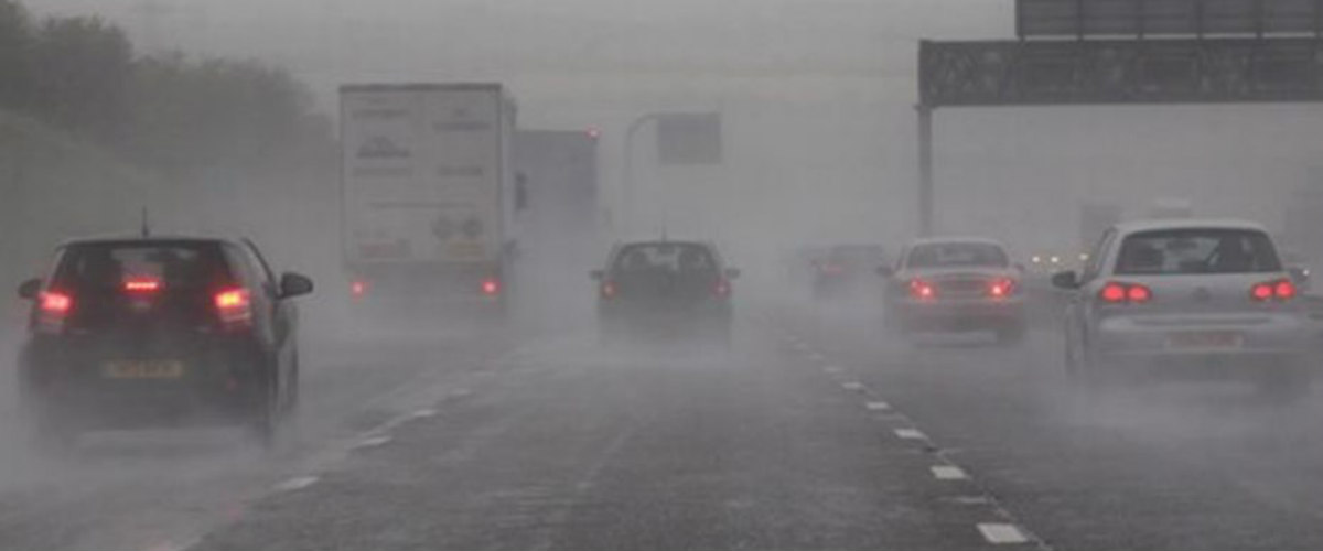 Έκτακτη ανακοίνωση της Αστυνομίας: Μειωμένη η ορατότητα στον αυτοκινητόδρομο - Σε ποια περιοχή υπάρχει έντονη βροχώπτοση