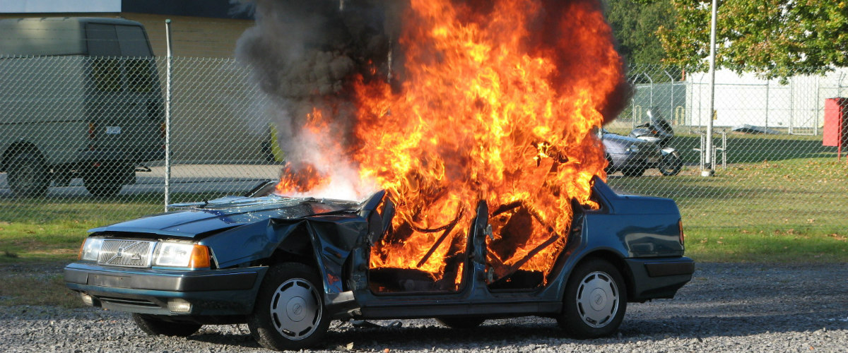 ΠΑΦΟΣ: Φωτιά σε αυτοκίνητο 24χρονης – Η σκηνή αποκλείστηκε και φρουρείται