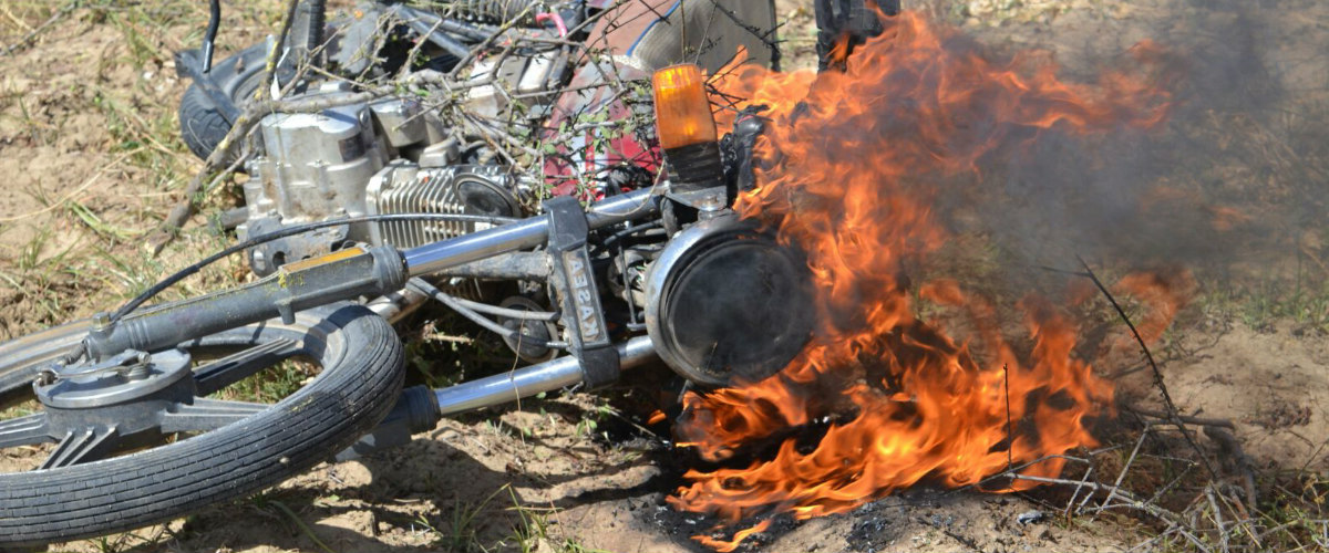 ΑΓΙΟΣ ΝΙΚΟΛΑΟΣ: Έκαψαν μοτοσυκλέτα που είχε δηλωθεί ως κλοπιμαία