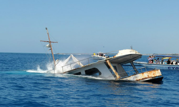 ΛΕΜΕΣΟΣ: Διάσωση ατόμων που επέβαιναν σε ιδιωτικό σκάφος - Προσέκρουσε σε ύφαλο