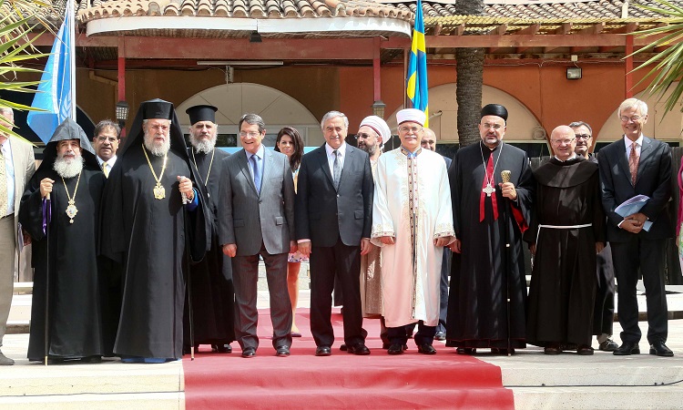 Τη στήριξή τους στις προσπάθειες για λύση του Κυπριακού επανέλαβαν οι θρησκευτικοί ηγέτες