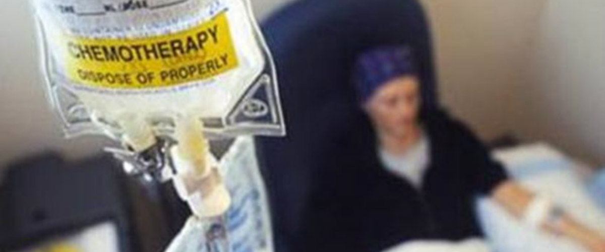 ΝΟΣOKOMEIO ΛΑΡΝΑΚΑΣ: Εγχείρησαν γυναίκα με καρκίνο και την έβαλαν να κάθεται σε καρέκλα – «Ππέσε πας τα νάιλα»