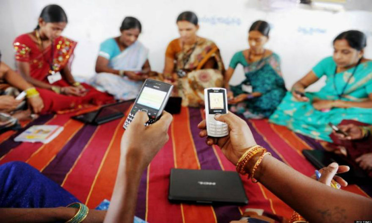 Ένα δισεκατομμύριο οι χρήστες κινητής τηλεφωνίας στην Ινδία
