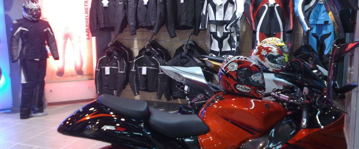 ΛΑΡΝΑΚΑ: Καταστηματάρχης μοτοσυκλετών έμεινε άναυδος όταν άνοιξε το μαγαζί του το μεσημέρι
