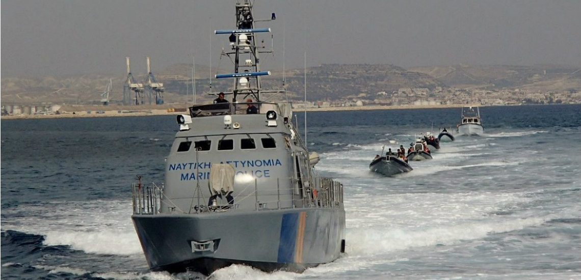 ΠΑΡΑΛΙΜΝΙ: Σύρους από ακυβέρνητο σκάφος διέσωσε η Λιμενική