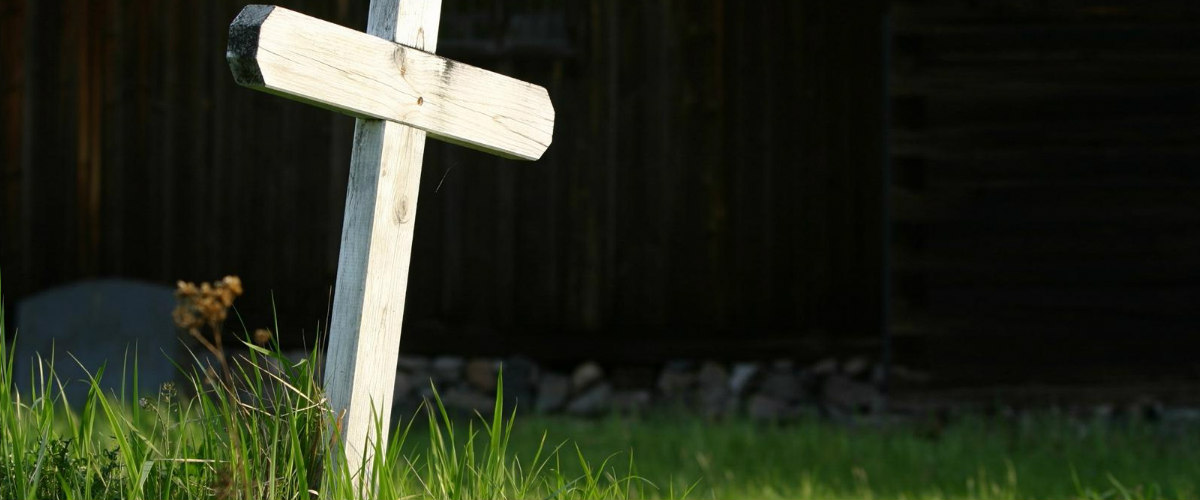 ΑΡΑΔΙΠΠΟΥ: Κηδεύτηκε ένα μήνα μετά τον θάνατο του - Μάνα και κορή δεν είχαν τα χρήματα ούτε να τον θάψουν - Η τραγική ιστορία