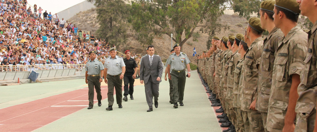 Μείωση στρατιωτικής θητείας: Ή κάποιοι υποκρίνονται ή δεν έχουμε υπόθεση...