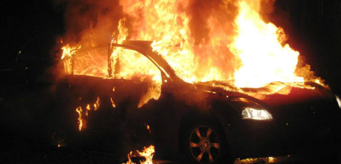 ΛΕΥΚΩΣΙΑ: Έκαψαν αυτοκίνητο μέσα στην αυλή του ιδιοκτήτη
