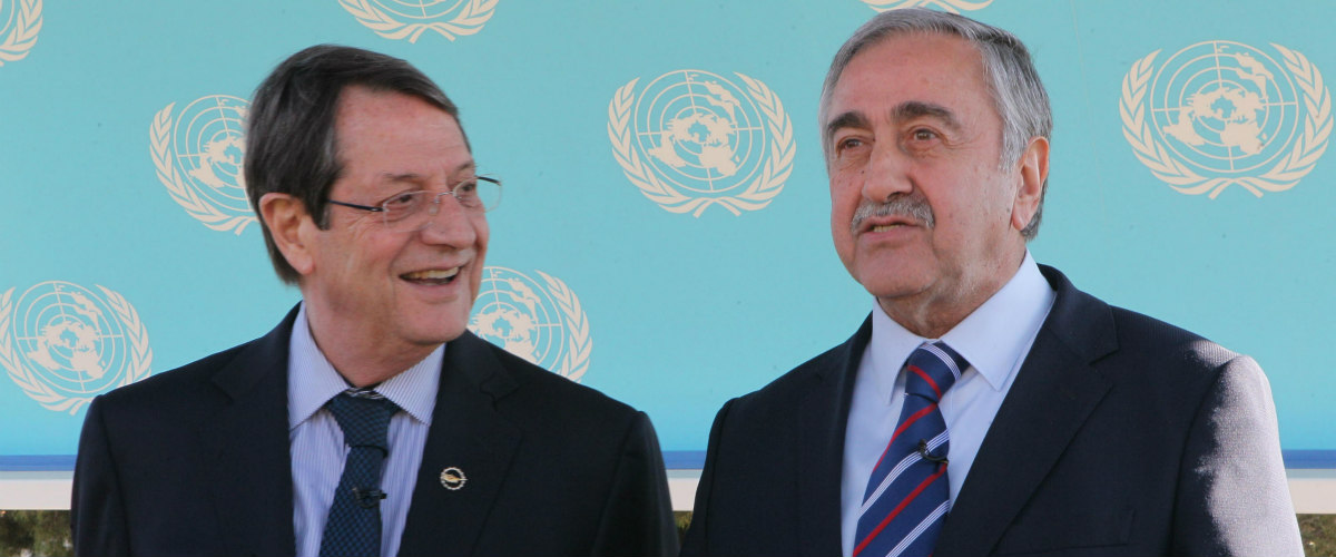 Αναστασιάδης και Ακιντζί θα συναντηθούν πρώτη φορά για το 2016
