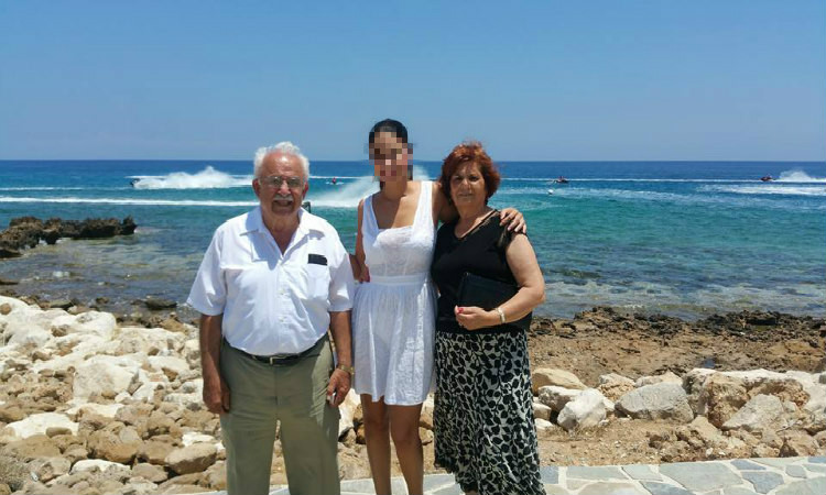 Κύπρια πολιτικός χαλαρώνει σε παραλία της Αγίας Νάπας: «Πίσω στον παράδεισο» - ΦΩΤΟ