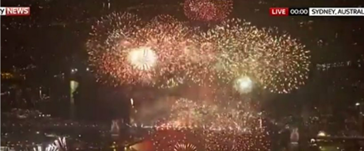 Πρωτοχρονιά 2016: Φαντασμαγορία πυροτεχνημάτων στο Σίδνεϋ - ΒΙΝΤΕΟ & ΦΩΤΟΓΡΑΦΙΕΣ