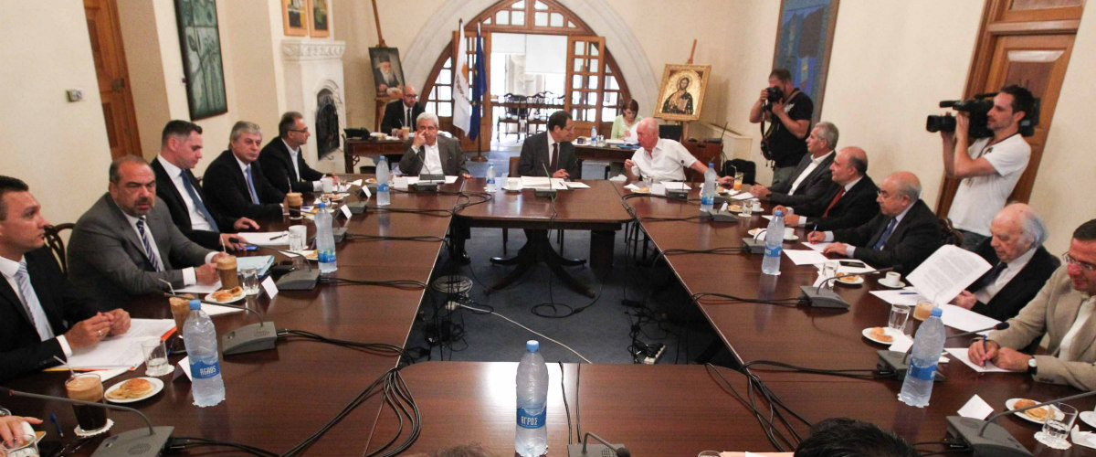 Σε εξέλιξη η συνεδρία του Εθνικού Συμβουλίου – Ενημερώνει ο ΠτΔ  τους αρχηγούς των κομμάτων για Κυπριακό