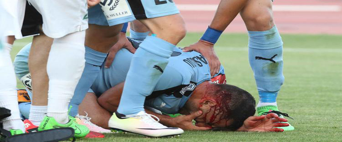 Τραυματίστηκε ποδοσφαιριστής του Απόλλωνα – Πέταξαν κροτίδα