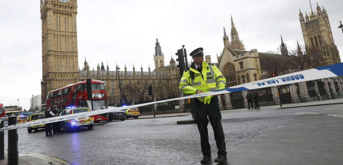 Τρόμος στο Λονδίνο με δυο επιθέσεις – Δυο νεκροί και πολλοί τραυματίες