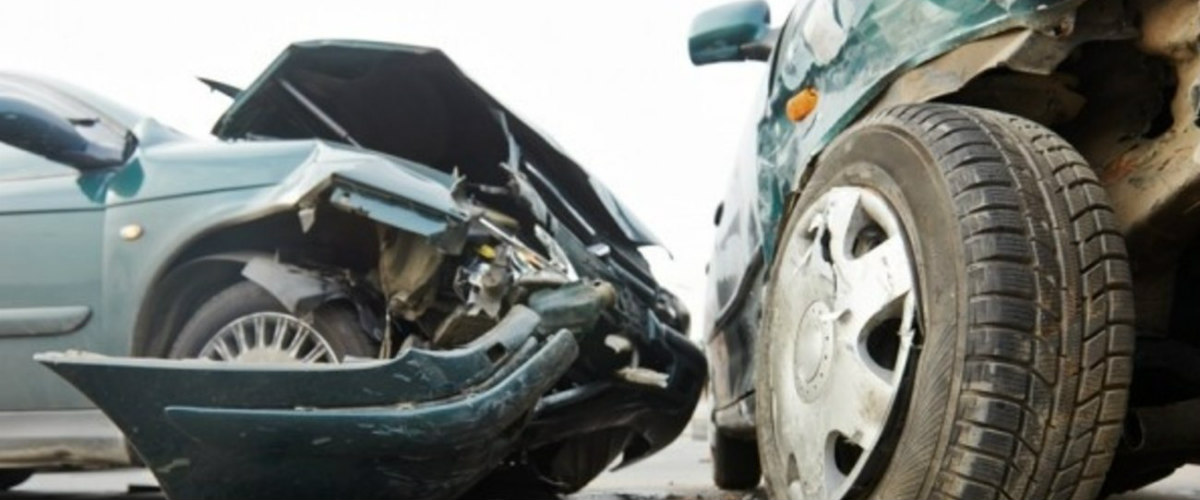 Καϊμακλί: Οδηγός «κάρφωσε» σε σταθμευμένο όχημα! «Έσπασε» το μηχανάκι όταν φύσηξε για έλεγχο αλκοόλης