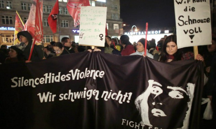 Βερολίνο: Οι επιθέσεις εναντίον γυναικών από αλλοδαπούς ήταν «προσχεδιασμένες»
