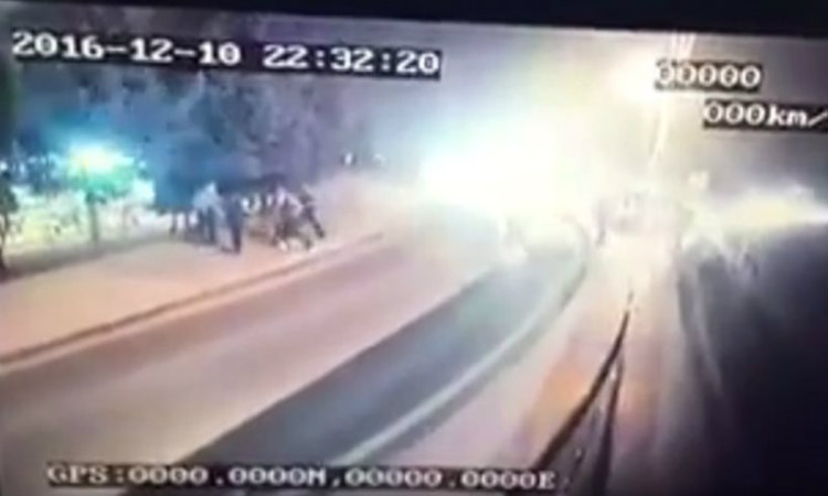 Βίντεο-ντοκουμέντο: Ο βομβιστής αυτοκτονίας σκορπά το θάνατο στην Κωνσταντινούπολη