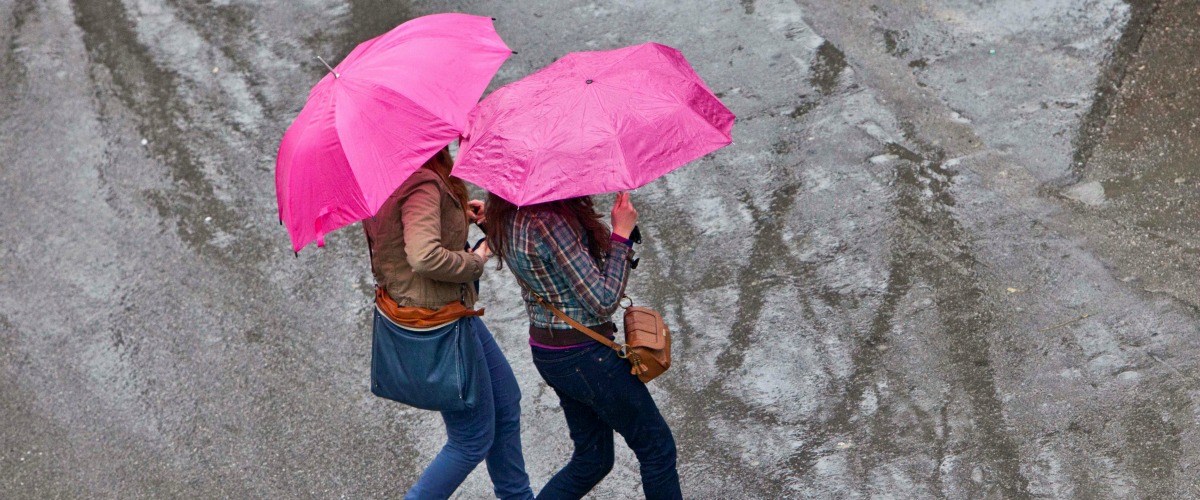 Με βροχές, καταιγίδες και χαλάζι η εθνική επέτειος – Αναμένεται σφοδρή  επιδείνωση του καιρού