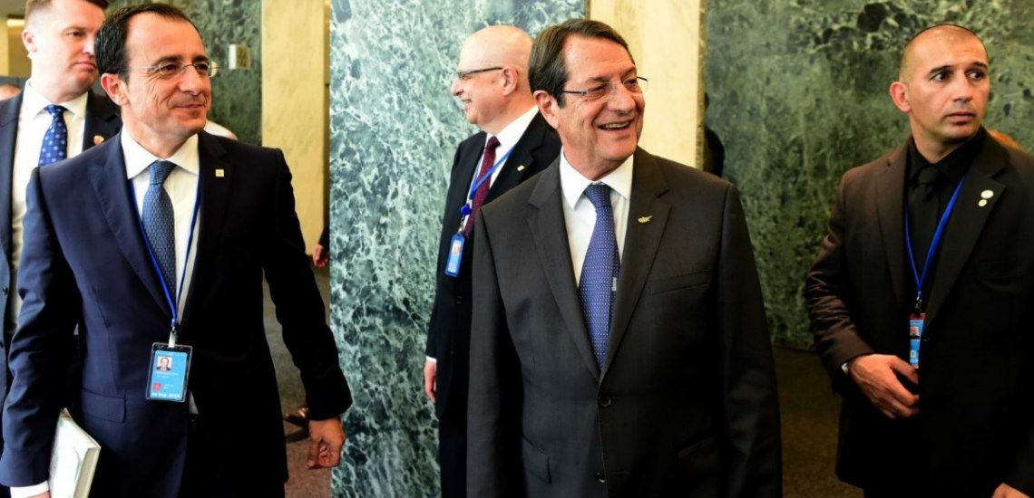 Ο Χριστοδουλίδης επιχειρεί να κλειδώσει συνάντηση κορυφής μεταξύ Τράμπ και Αναστασιάδη – Οργώνει την Ουάσιγκτον