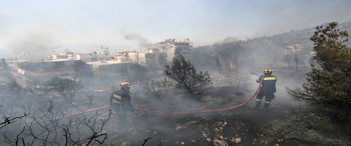 ΠΥΡΚΑΓΙΑ ΜΑΝΔΡΙΑ: Ανθρώπινος παράγοντας προκάλεσε την φωτιά – Κινδύνεψαν δυο κατοικίες!