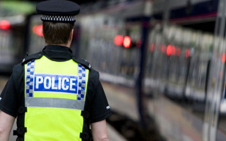 Πέντε ύποπτοι για τρομοκρατία συνελήφθησαν στη Βρετανία