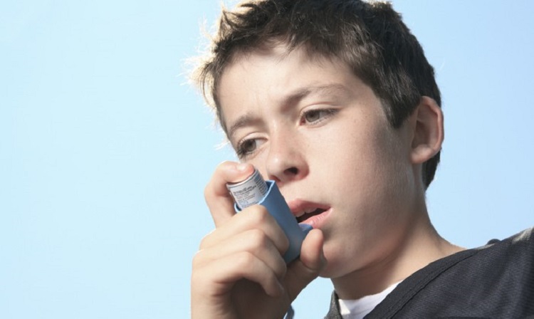 Άσθμα: Γιατί τα αγόρια το ξεπερνούν πιο εύκολα