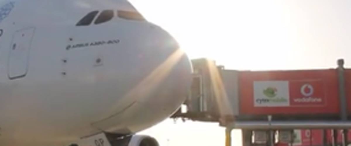 Αεροδρόμιο Λάρνακας: Υποδειγματικός χειρισμός περίπτωσης 60χρονης επιβάτιδας - VIDEO