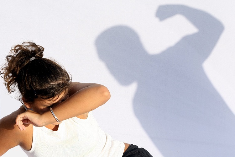 Στοιχεία που σοκάρουν: Έως και πέντε περιστατικά ενδοοικογενειακής βίας καθημερινά στην Κύπρο