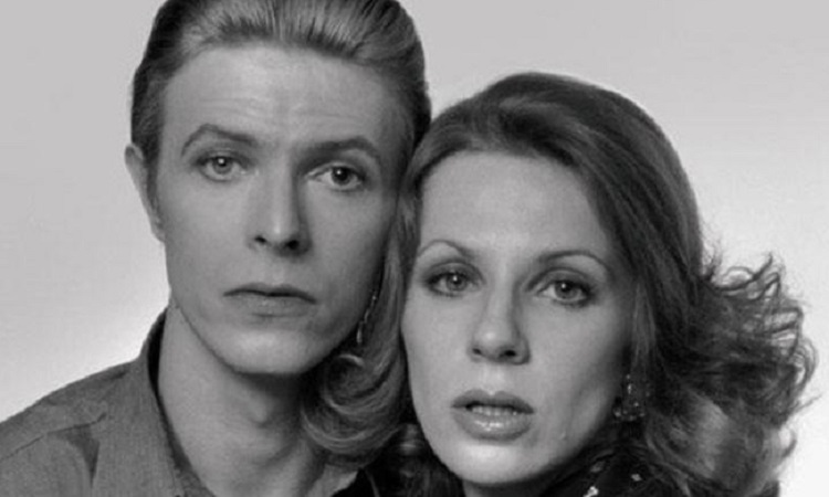 Η πρώην σύζυγος του Bowie παραμένει στο Big Brother