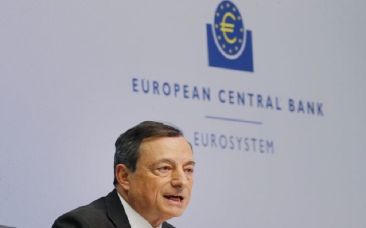 Ντράγκι: Η ΕΚΤ υπακούει στους νόμους και όχι στους πολιτικούς