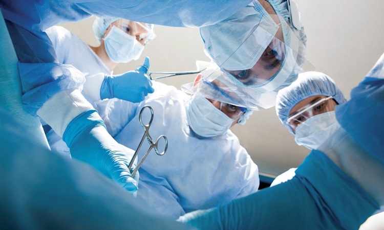 Κυβερνητικοί γιατροί: Να παραχωρήσουν τις λίστες των ασθενών που χειρουργικές επεμβάσεις ματαιώθηκαν λόγω απεργιών