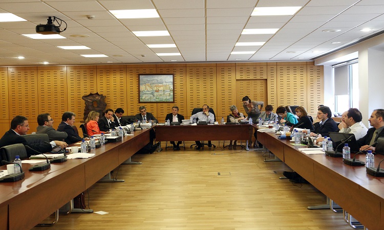 Η Επιτροπή Θεσμών αρχίζει την εξέταση της υπόθεσης Uniastrum