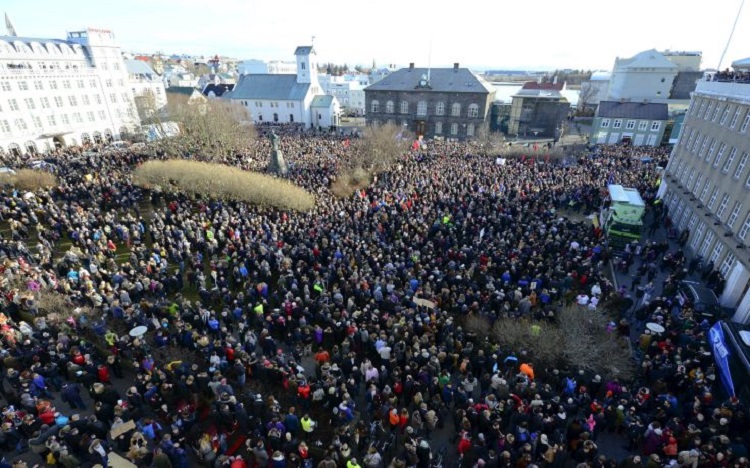 Έκτη διαδήλωση κατά των Panama Papers στην Ισλανδία