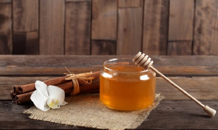 Χάστε βάρος με μέλι και κανέλα! Πώς να φτιάξετε το μαγικό ρόφημα