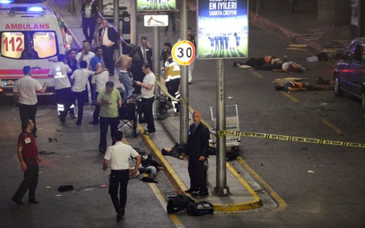 Στους 44 οι νεκροί από την επίθεση στο αεροδρόμιο της Κωνσταντινούπολης