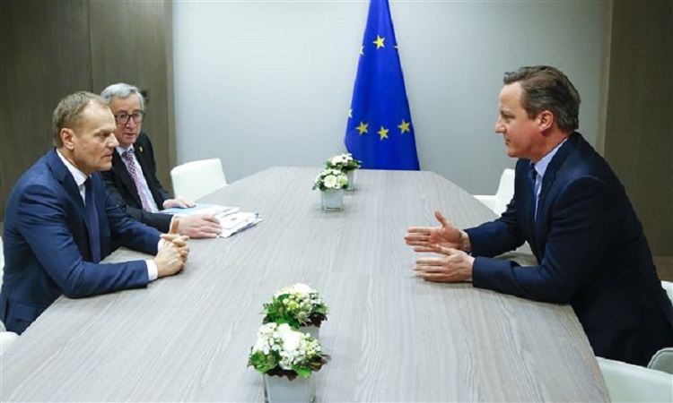Κόλλησαν οι διαπραγματεύσεις στις Βρυξέλλες με τη Βρετανία - Πιθανή παράταση της Συνόδου